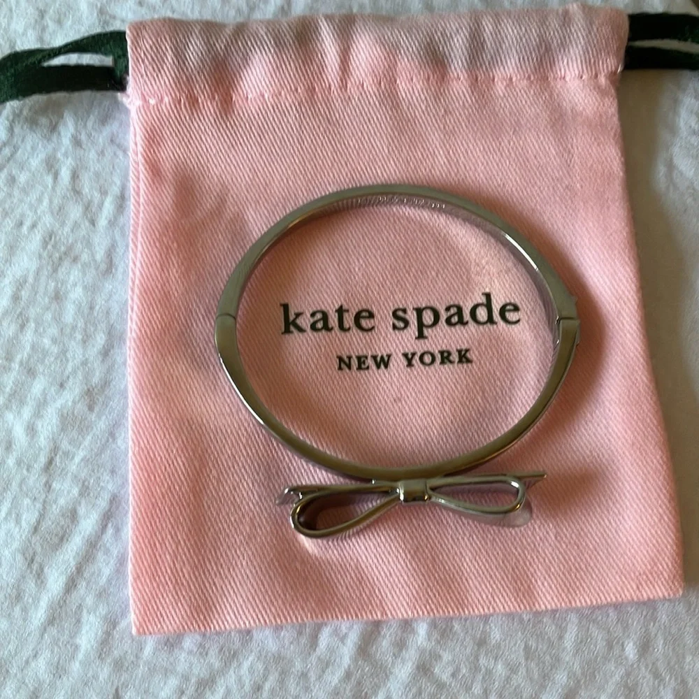 Kate Spade: Silver Tone Bracelet with Bow- Side Clasp - Picture 13 of 16